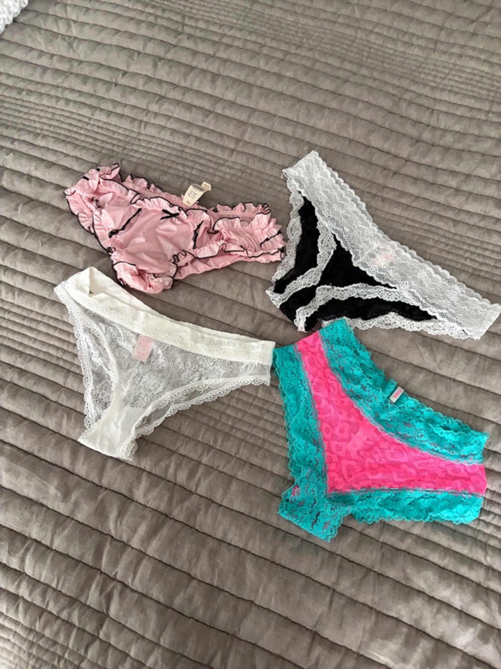 NWT & NWOT✅ Victoria's Secret Lace Cheeky & Ruffled Panty Set